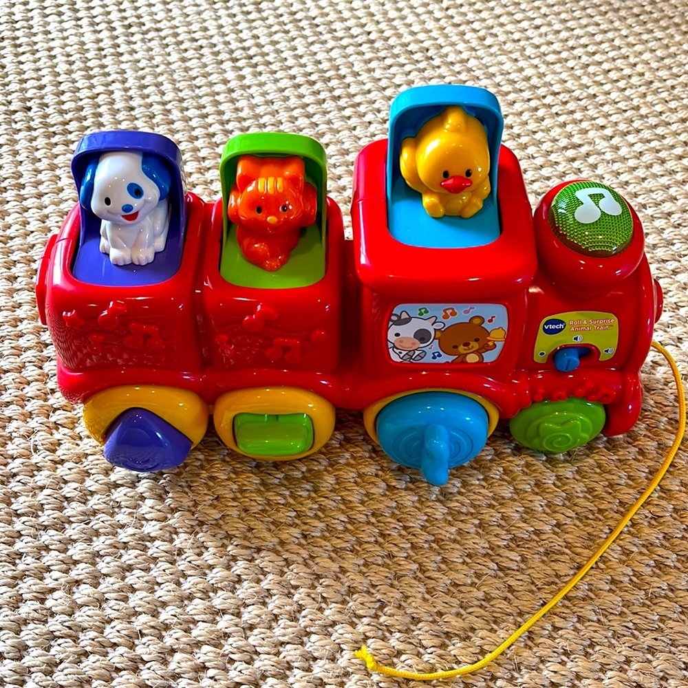 Vtech Roll & Surprise Animal Train